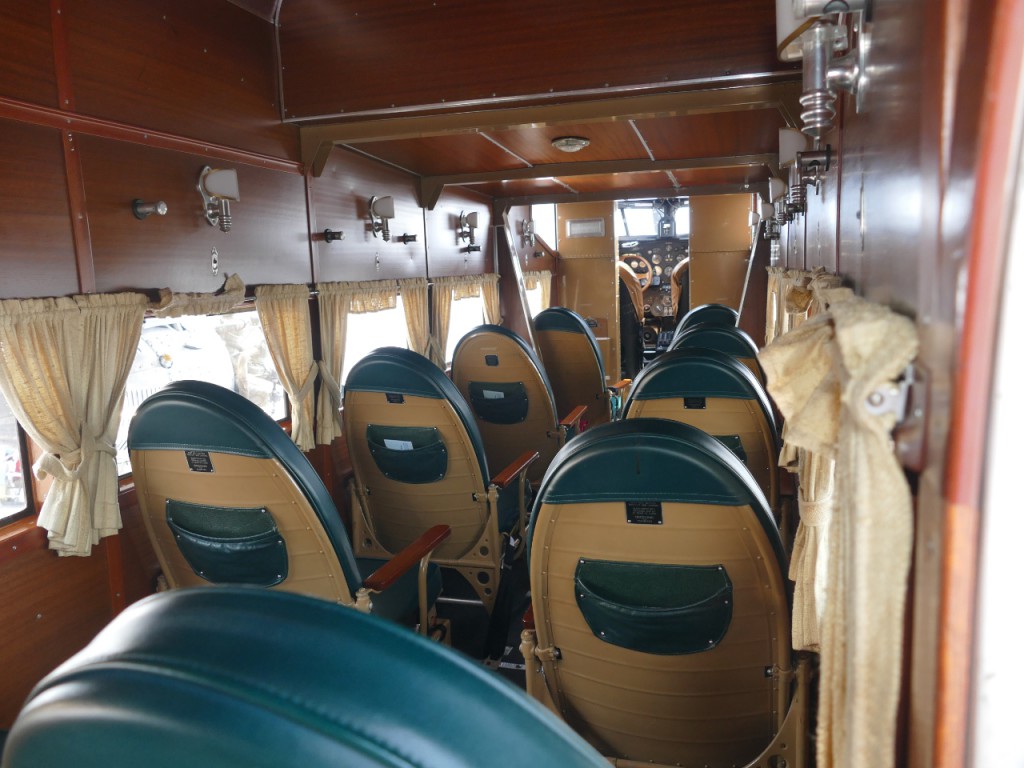 15.0512.TriMotorFordInside