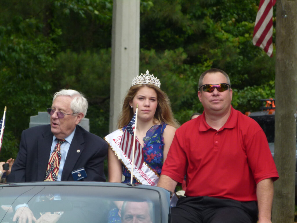 Dacula Memorial Day Parade  - Miss Gwinnett